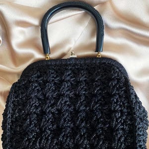 Black Retro Wicker Handbag: Summer Party Vintage Accessory