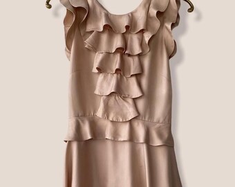 Beige silk dress feminine romantic short sleeveless dress decorated with ruffles
