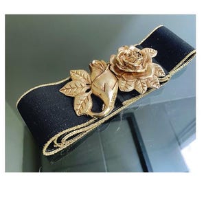 Black elastic waistband with gold flower buckle retro style stretchable all-size belt