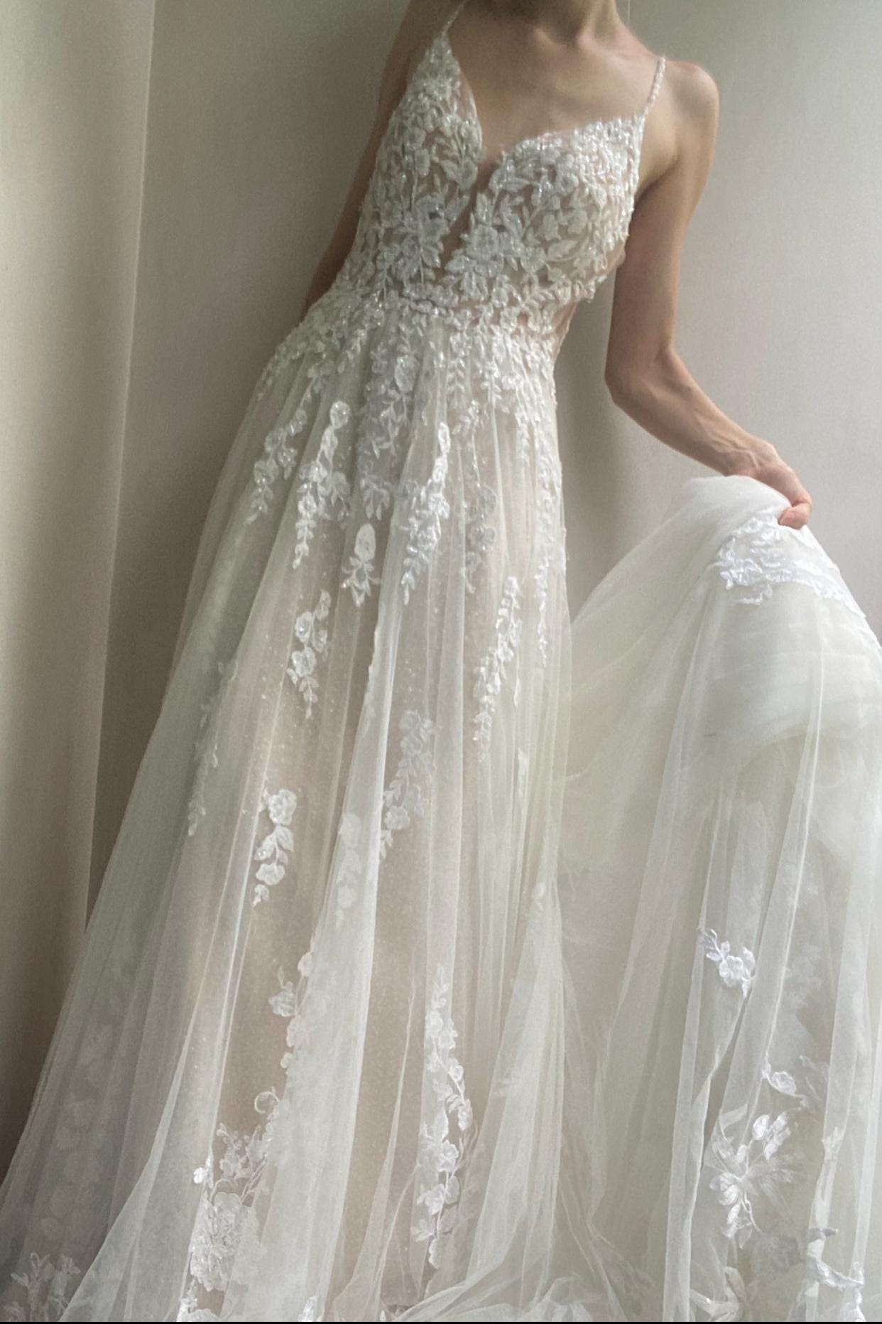 strapless open back dress Elegant Off One Shoulder Wedding Dress with Tulle - Floral Applique Wedding Gown - Open Back Wedding Dress Plus Size