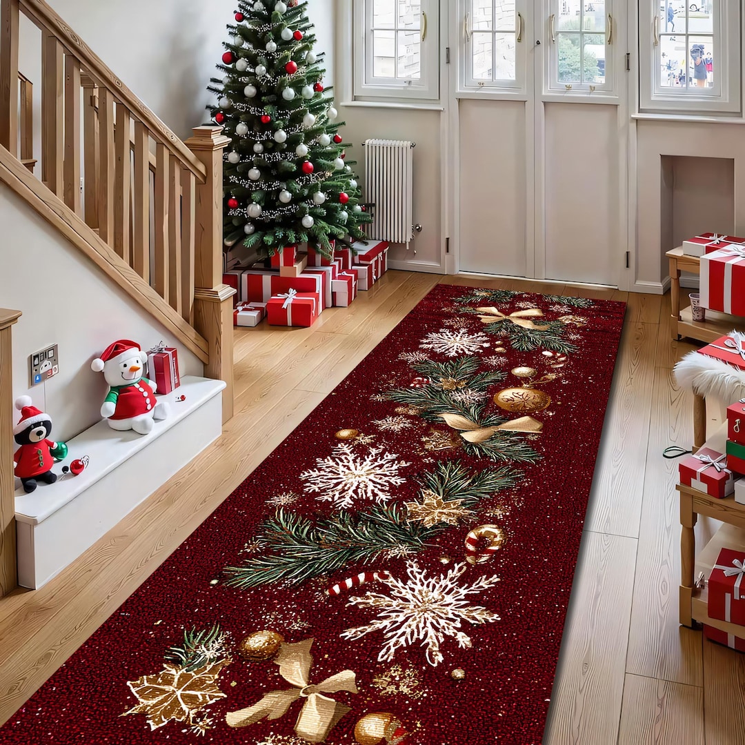 Luxury Red Christmas Runner Rug, Festive Holiday Carpet With Gold ...