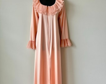 Vintage 70s Vanity Fair Peach Robe Ruffle Collar Bell Sleeve Nightgown Size L
