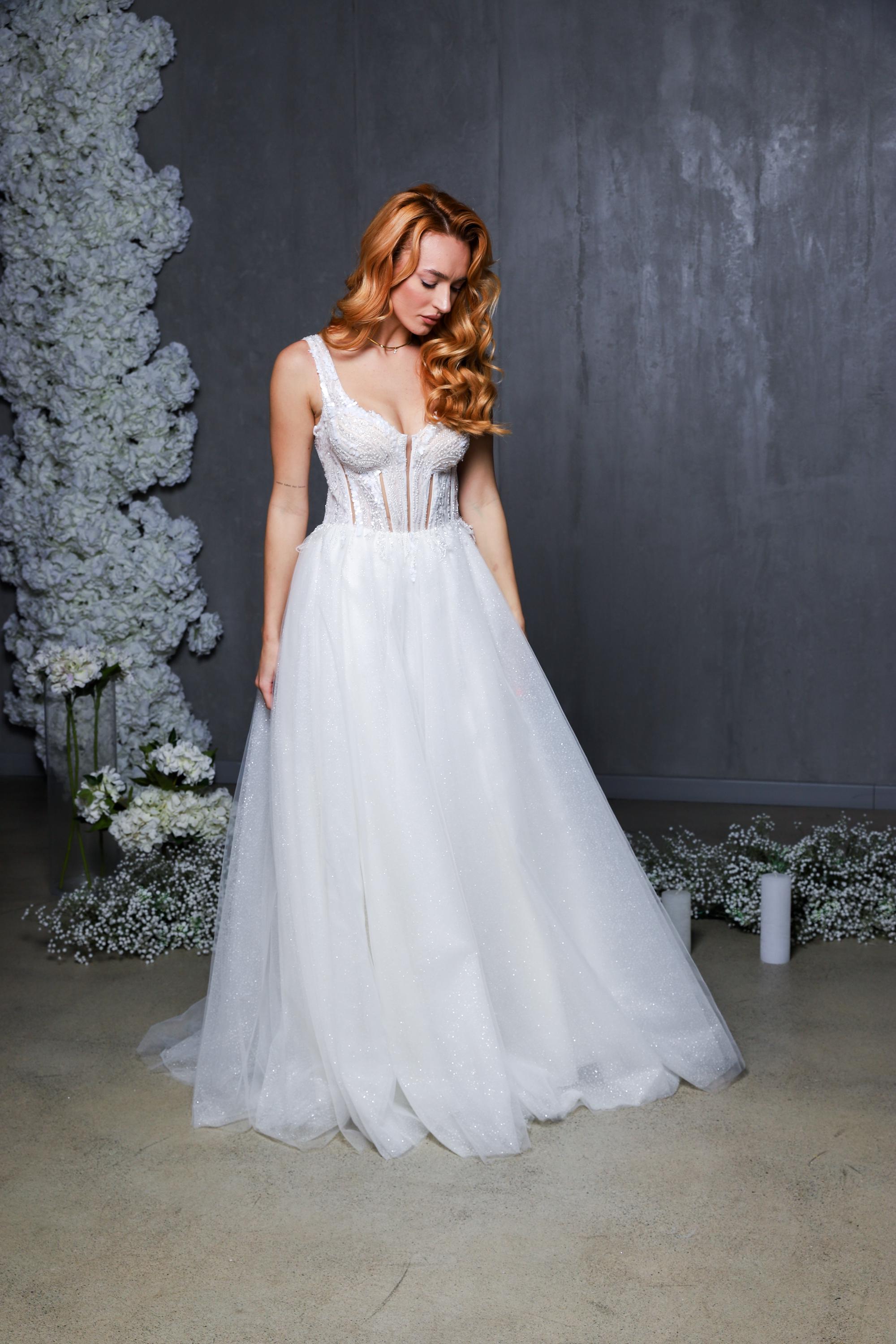 beaded bodice tulle skirt wedding dress Pearl With and Skirt, Whimsical Bridal Gown Model Shelby Euro tulle Happy birthday to the Style:Lined