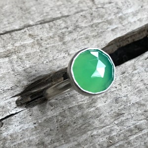 Bright Green Large Round Faceted Chrysoprase Sterling Silver Ring | Engagement Ring | Silver Ring | Made to Order | Chrysoprase Ring