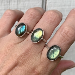 Simple Elegant Minimalist Oval Flashy Labradorite Sterling Silver Ring | Oval Labradorite Ring | Boho | Rocker | Simple Silver Ring