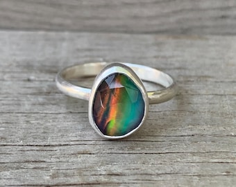 Grau Blau Orange facettierter Aurora Opal Quarz Doublette Sterling Silber Ring | Solitär Ring | Oktober Geburtsstein | Ring Blau | Größe 6.5-7.5