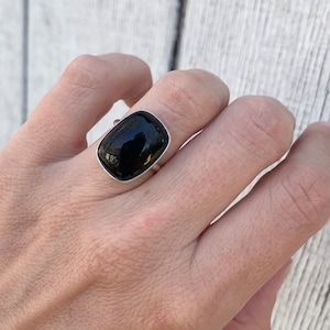 Genuine Black Onyx Ring – 1.90ct Cushion Cut In Silver Overlay, Size 9, High Polish Finish - View #4