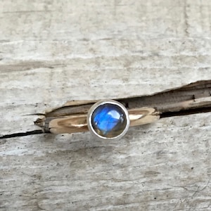 Elegant Romantisch Auffälliger Labradorit Sterling Silber und 14/20 Gelbgold Filled Ring