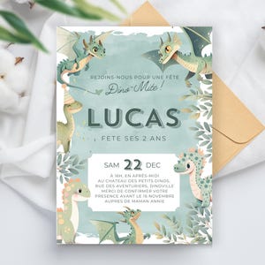 Invitation anniversaire dinosaure - 2 ans | Modifiable dans Canva | Carte personnalisable et imprimable | Thème vert