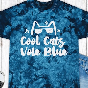 Camiseta Tie Dye Vote Blue para regalo demócrata, camiseta para manifestación de protesta, camiseta para las elecciones de mitad de mandato de 2026