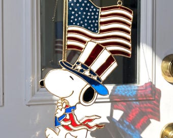 Sn00py Patriotic Suncatcher, American Flag Window Hanging, Faux Stained Glass Peanuts Art, 4th Of July Door Decor, Red White Blue US Flag