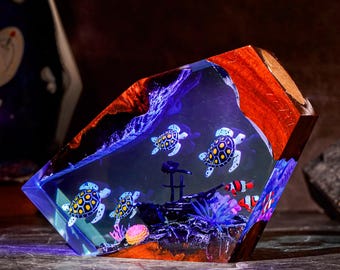 Atemberaubende Ozeanlampe aus Harz und Holz, handgefertigtes Nachtlicht mit Meeresmotiv, ideales Geschenk für Schildkrötenliebhaber, Unterwasserwelt-Kunst, personalisierte Harzlampe