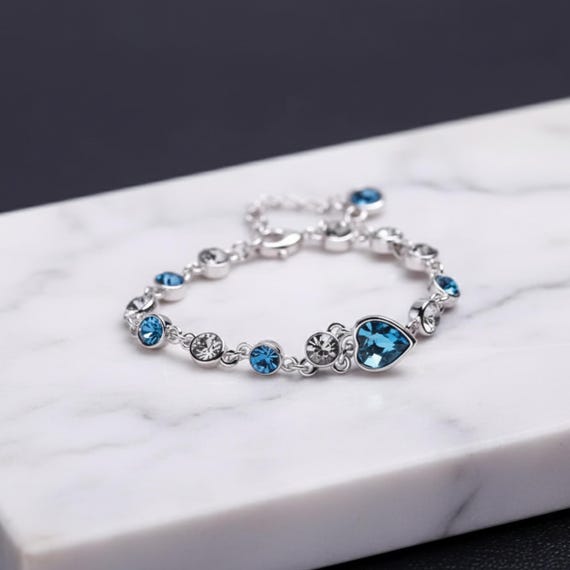 ブルークリスタルハートブレスレット 彼女へのギフト 上品なシルバー 