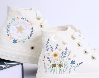 Chaussures montantes Converse brodées de fleurs : baskets Cottagecore Garden