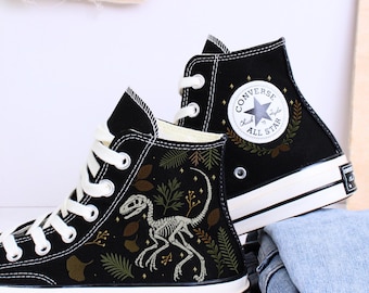 Geborduurde dinosaurusfossiel Converse: hoge tops in vintage-stijl