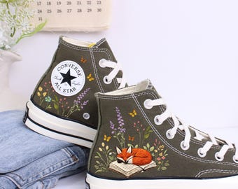 Chaussures montantes Converse renard brodées : baskets fleurs sauvages personnalisées, broderie renard