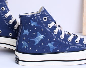 Zapatillas Converse altas con bordado de raya manta: Zapatillas personalizadas con temática oceánica