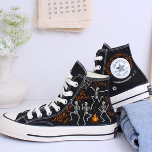 Custom Halloween Skeleton Converse, Bones Embroidered Converse, Skeleton Converse, Embroidered Sneakers, Custom Shoes, Halloween Custom