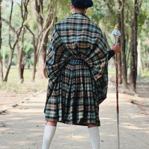 Grand kilt écossais traditionnel du 16ème siècle fait main Grand kilt pour homme disponible dans plus de 50 tartans
