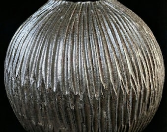 Keramik Vase Silber/Bronze | Skulpturale Blumenvase metallischer Look | Besonderes Geschenk | Unikat | Moderne Tischdeko | Kunstobjekt