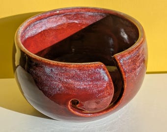 Keramische Wollschale aus Steinzeug | Unikat Garnschale Rot | Zubehör zum Stricken & Häkeln | Geschenkidee