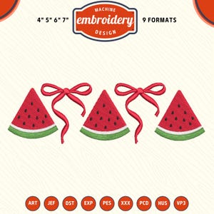 Puede incluir: Diseño de bordado a máquina con rodajas de sandía y lazos rojos. El diseño incluye el texto "MACHINE embroidery DESIGN" y está disponible en 9 formatos. Tamaños disponibles: 10 cm, 13 cm, 15 cm y 18 cm.