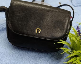 Bolso vintage Etienne Aigner negro, de piel, bandolera, forrado, informal, formal