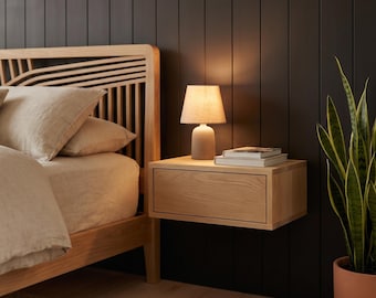 Schwimmender Nachttisch Nagoja, Wand Nachttisch aus Eiche, Minimalistischer Nachtschrank, Japandi Schlafzimmermöbel