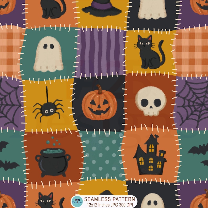 Op de afbeelding: Een digitaal naadloos patroon met een patchwork quiltontwerp met Halloween-motieven zoals zwarte katten, geesten, pompoenen, schedels, spinnen, webben, vleermuizen en een spookhuis in oranje, paars, groenblauw en zwart met witte stiksels.
