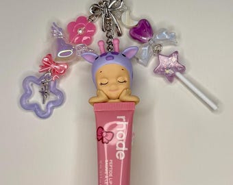 Giraffe Hipper Bag Charm: Authentic Dreaming Hipper Sonny Angel on Rhode Lip Balm