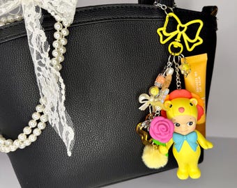 ソニーエンジェル フラワーチャーム：e.l.f. リップバーム付きハンドメイドキーホルダー