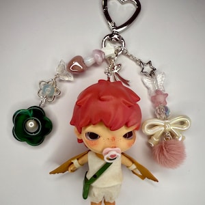 Authentische PopMart Hirono Figur - Mime Serie - Sucher: Modifiziert mit Nuckel - Handgemachter Taschenanhänger Cluster Schlüsselanhänger Kawaii Baby Niedlich