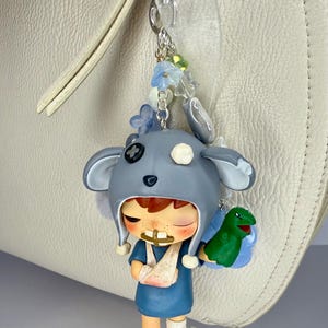 Authentische PopMart Hirono Figur - Mime Serie - Unausgesprochen - Handgemachter Taschenanhänger Cluster Schlüsselanhänger Kawaii - Moody Süßer Schlüsselanhänger
