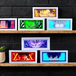 Lightbox LED Anime, Scatola delle Ombre a Colori RGB, Luce Notturna da Scrivania Manga al Neon, Decorazione per la Sala Giochi, Lampada 3D con Carta Ritagliata, Regalo per Otaku