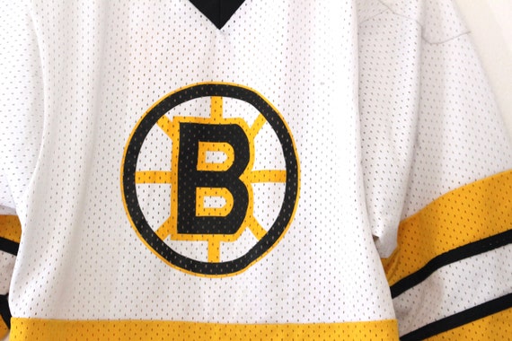 Boston Bruins NHL Old Time Hockey Hoodie Sweatshirt (Youth XL