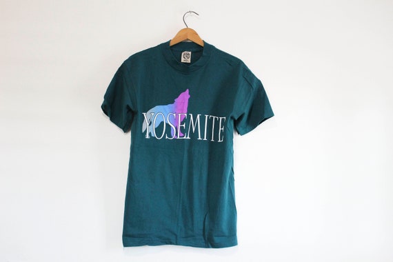 Vintage Yosemite National Park Wolf T Shirt