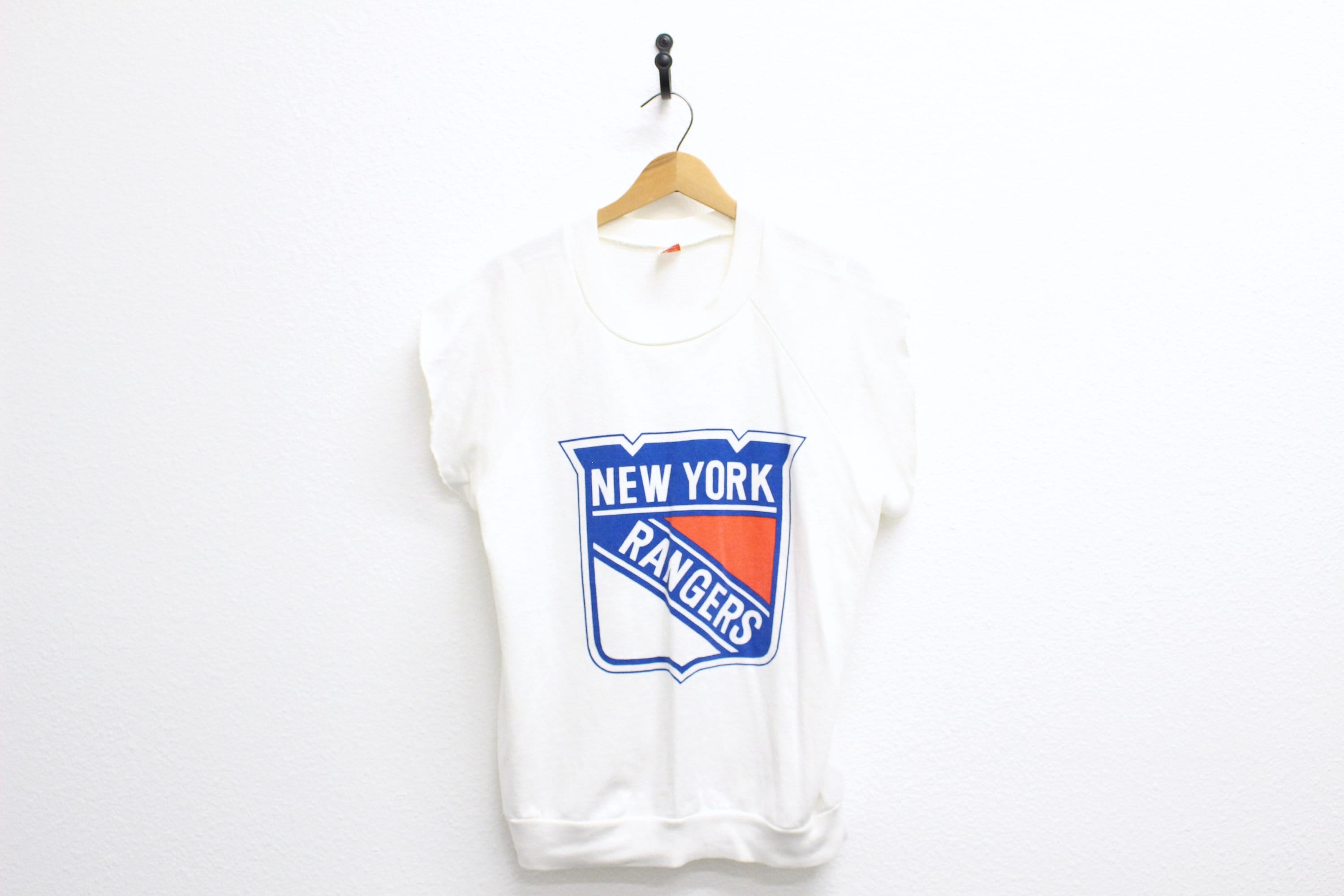 N€W York Rangers Hockey Crewneck Sweatshirt  Vintage Rangers Shirt, NY  Rangers Sweater, Hockey Fan Hoodie, Retro Rangers Hockey Pullover Designed  & Sold By Tring Tee