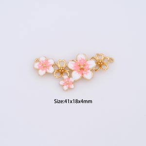 18Kゴールドフィルドの桜チャーム、エナメルフラワーペンダント、ブレスレットネックレスDIYジュエリー製作用品