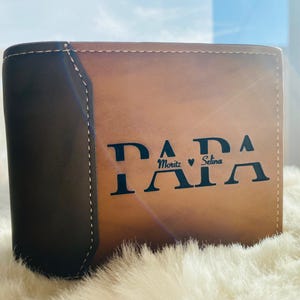 Personalisierte Leder Geldbörse für Männer 史上最高のお父さんのゲシェンケ、最初の名前、ジュビラウムとバタータータグゲシェンクのゲルドボード