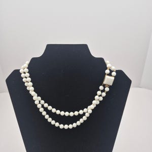 Vtg White Beaded Necklace Double Strand 16&quot; Gold Tone Clasp Coastal Grandma MCM