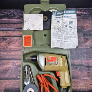 Black & Decker 7014 1/4" Variable Speed Drill w/ Case Manual Bits Tested VTG 80s