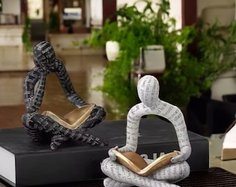 Abstrakte Skulptur 'Lesende Frau': Moderne Resin Denker Figur