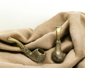 Antique Brass Floral Tobacco Pipe: Ornate Vintage Collectible
