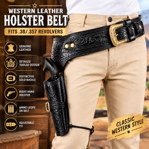 Puede incluir: Un cinturón de cuero negro con funda y diseño grabado detallado, hebilla dorada, funda para diestros para revólveres .38/.357 y trabillas para munición. El texto dice: WESTERN LEATHER HOLSTER BELT, FITS .38/.357 REVOLVERS, CLASSIC WESTERN STYLE.