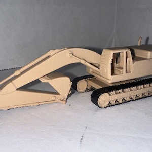 HO - Scale Excavator / Digger 1:87 Truck / Construction Vehicle for 1/87 Scale Train Set Background / Diorama