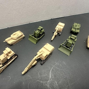 N-Scale Construction Vehicle 8-Pack in Army Desert Tan and Military Green 1:160