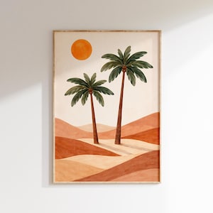 Puede incluir: Una impresión de arte mural vertical que muestra un paisaje desértico con dos palmeras en el centro. La escena incluye dunas de arena onduladas en tonos terracota y beige, con un sol naranja sólido situado en la esquina superior izquierda.