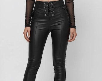 Skinny Hose aus schwarzem Kunstleder