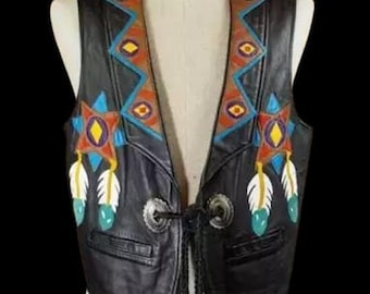 Chaleco de cuero hecho a mano: diseño de plumas bordadas estilo nativo americano