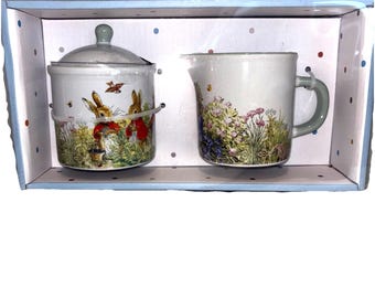 Peter Rabbit Creamer and Sugar Set Easter Bunny Ceramic Beatrix Potter NEW